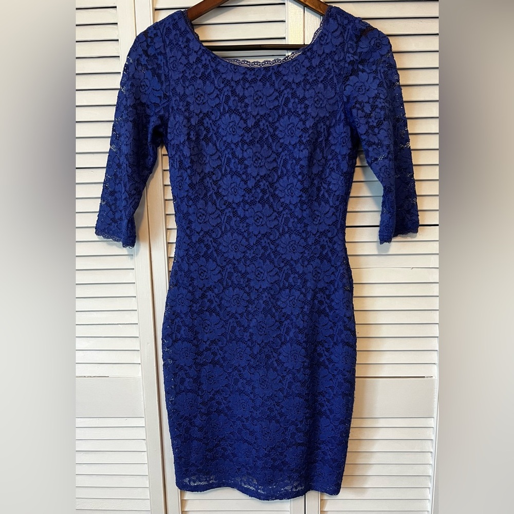 Laundry by Shelli Segal blue lace dress gold zipper bodycon fitted knee size 0